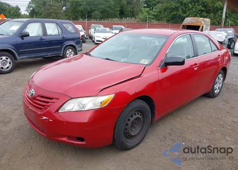 2007 Toyota Camry Le z USA, uszkodzony, nr VIN 4T1BE46K37U174105